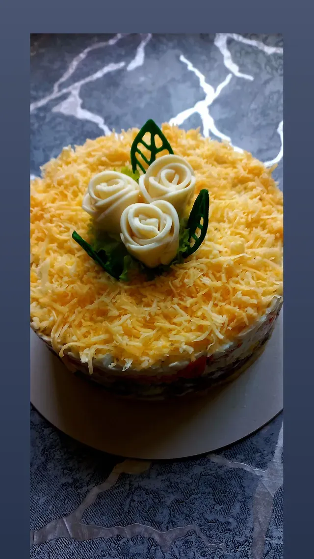 Мимоза с красной рыбой, 1кг.