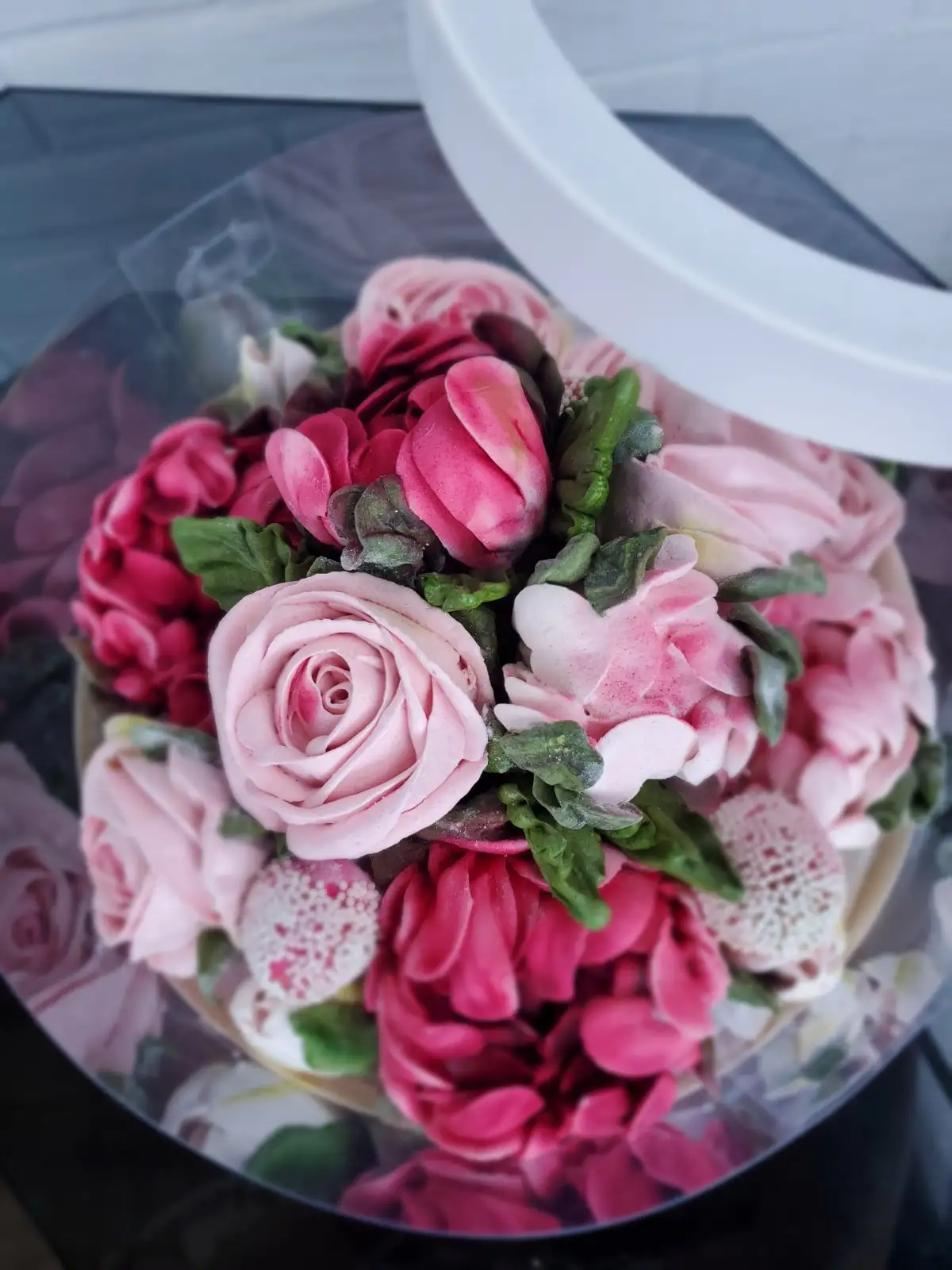 Коробка «аквариум» с цветами из зефира, 20 см фото 1