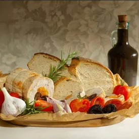 Рулет куриный с черносливом и курагой