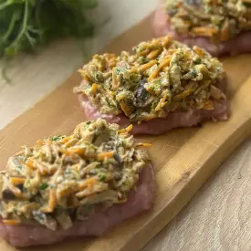 Свинина с овощной начинкой, 950 г