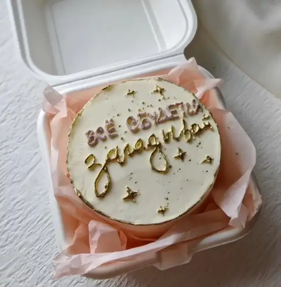 Торты и десерты, в ассортименте фото 3