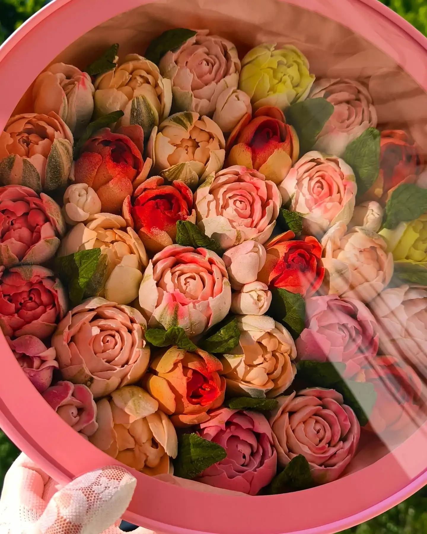 Зефир премиум-класса в круглой коробке с окошком, 30 см фото 2